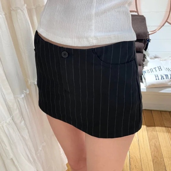ISO Louisa Striped Mini Skirt - Picture 1 of 1